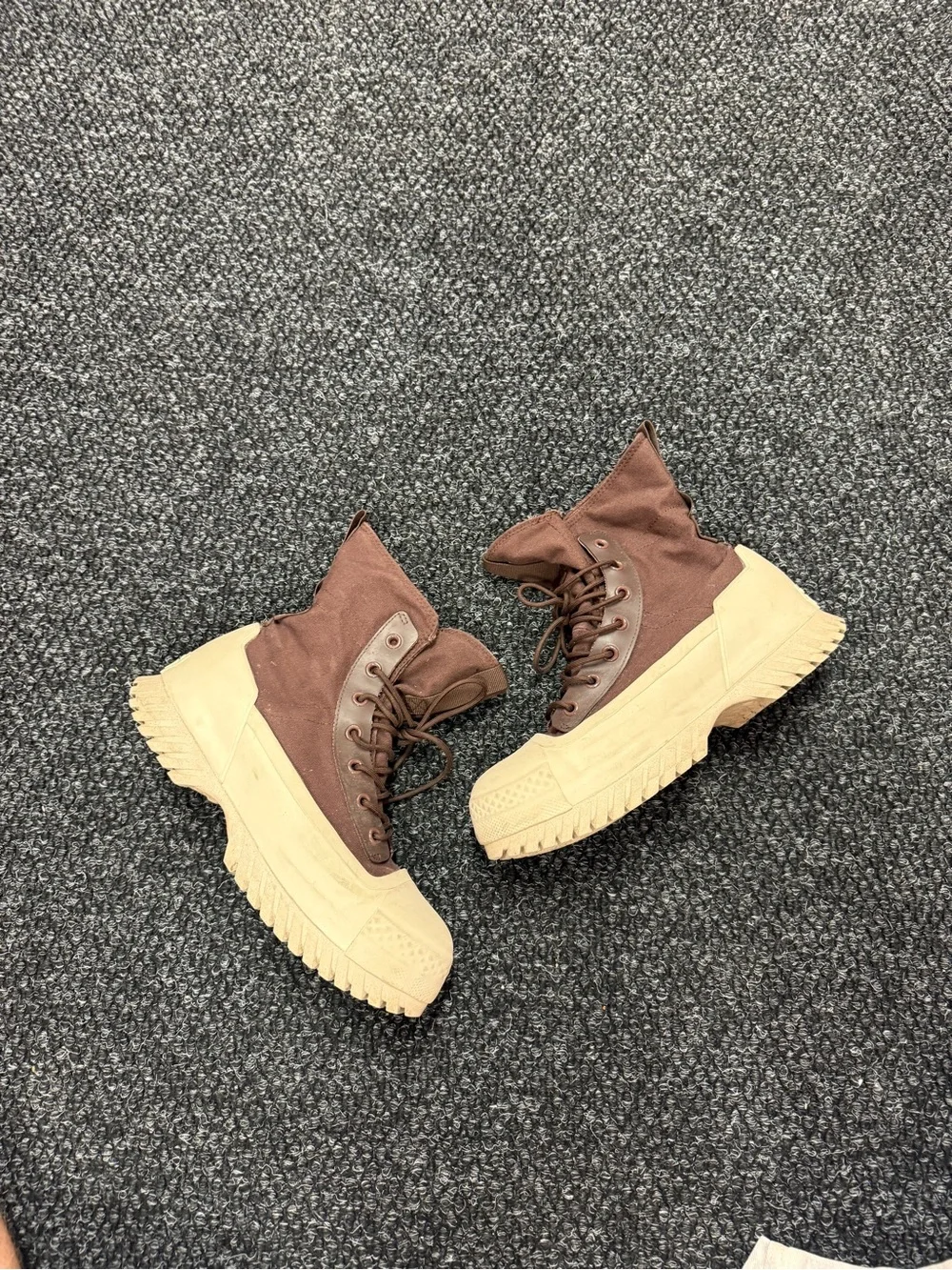 N/A men brown